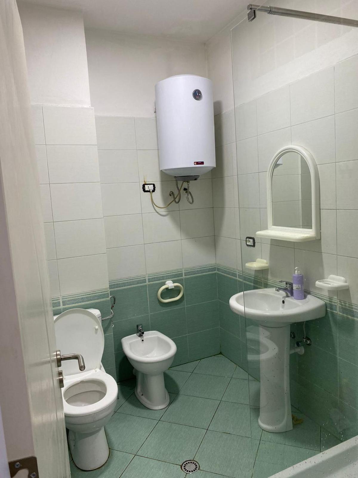 Andra Apartment *